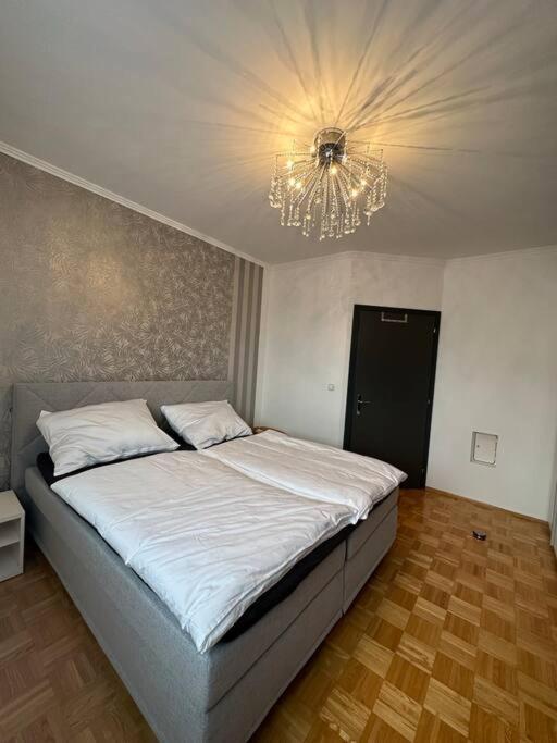 Freundliche Wohnung Naehe Weinstrasse Fuer 5 Personen Wagna Luaran gambar