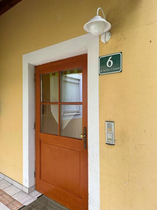 Freundliche Wohnung Naehe Weinstrasse Fuer 5 Personen Wagna Luaran gambar