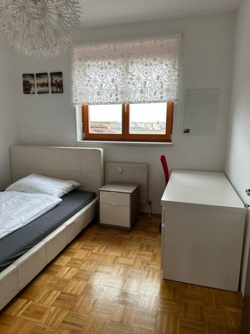 Freundliche Wohnung Naehe Weinstrasse Fuer 5 Personen Wagna Luaran gambar